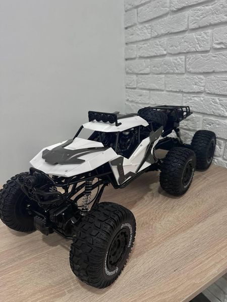 Машинка на радіокеруванні,68 см,масштаб 1:6, 6x4,з підсвіткою, white 3126 фото