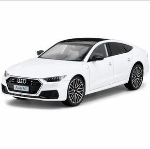 Машинка Audi А7 металева, колекційна, масштаб 1:24, білий 6656 фото