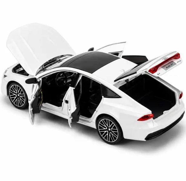 Машинка Audi А7 металева, колекційна, масштаб 1:24, білий 6656 фото